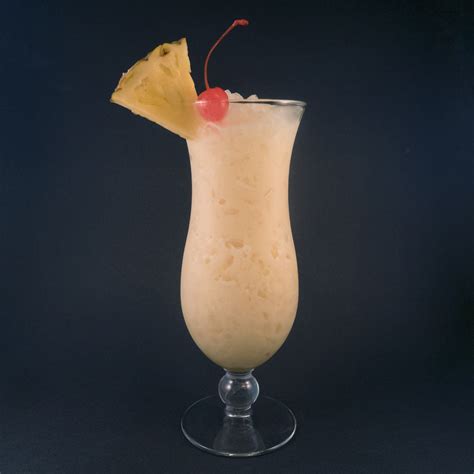 Piña Colada Recipe - Cocktails & drinks online - Drinkoteket