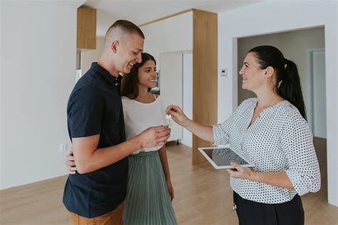 Realtors explain the market for homes for sale in louisville tn 43