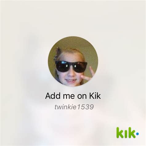 Hey Im On Kik My Username Is Twinkie1539 Kikmetwinkie1539 Cute Minions Kik Movie