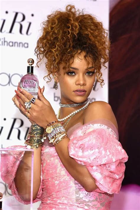 What Perfume Does Rihanna Wear That Smells Like Heaven Grooming Wise