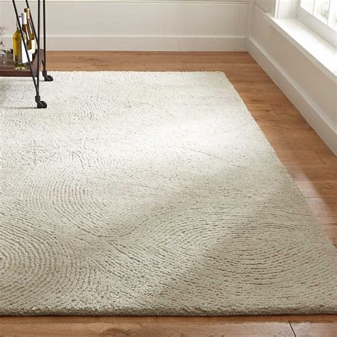 Best Rugs For Hardwood Floors: Types Of Rugs For Better Protection (2022)