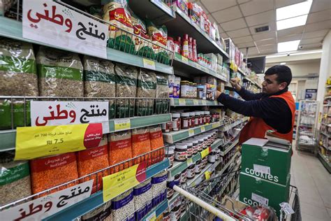 Palestinos na Cisjordânia boicotam produtos de Israel - 27/12/2023