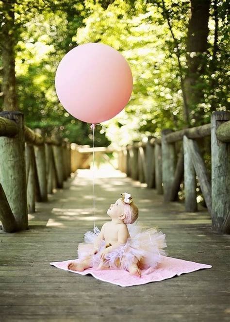 26 First Birthday Photo Ideas Outside 2022 - One Art