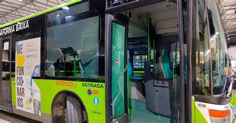 Otro Conductor Herido En Vigo Tras Nuevos Ataques A Dos Autobuses De