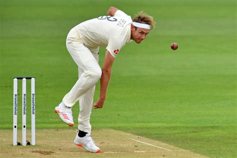 Stuart Broad Bowling 2022