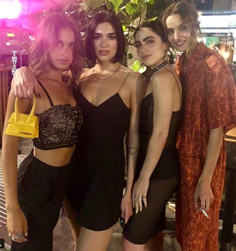 Instagram Dua Lipa Luce Nuevo Look Y Roba Suspiros Con Sexy Vestido Negro [fotos] Champions