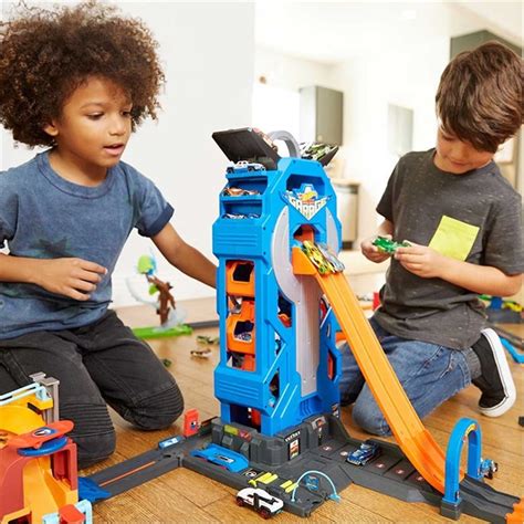 Hot Wheels Mega Garaj Kule Yarışı Seti Ftb68