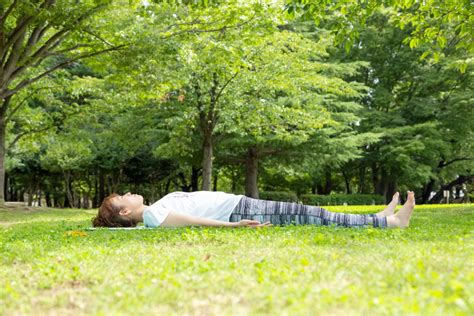 なんでヨガって人気なの？公園でヨガを体験して、魅力を聞いてみた！