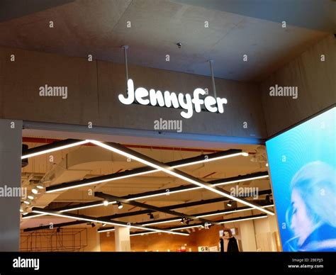Jennyfer storefront. Jennyfer is a french brand, chain of ready-to-wear ...