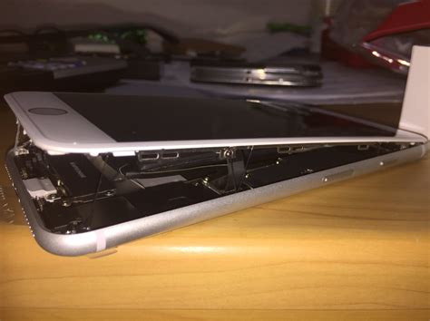 Apple Iphone Plus Splitting Open