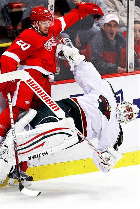 Fan Behind The Glass Says It All Detroit Red Wings Red Wings Hockey Red Wings