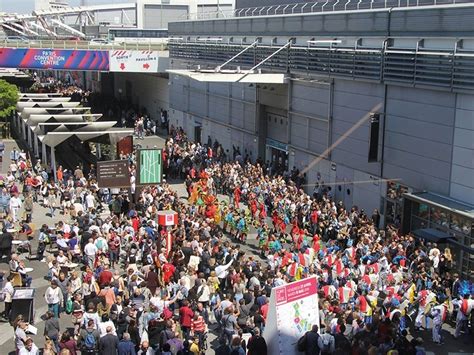 Covid 19 La Foire de Paris reportée début juillet Affiches Parisiennes