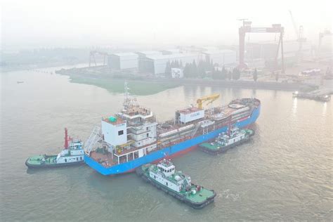 Keppel O M Delivers Singapores First Lng Bunkering Vessel Fuelng