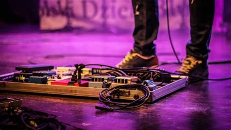 What Is A Pedalboard A Complete Guide All Stringed