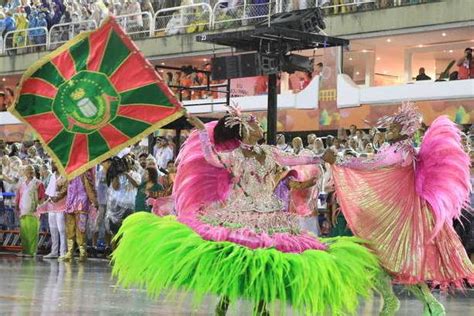 Bailar Con Una Escola Do Samba En El Carnaval De Rio De Janeiro