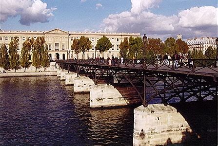 Pont des Arts Bridge - napoleon.org