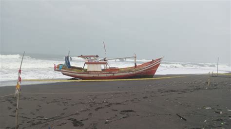 Dua Dari Empat Nelayan Masih Hilang Usai Nekat Berenang Saat Kapal Mati