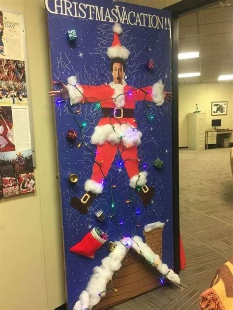 Over 40 DIY Christmas Door Decorations Christmas Door Decorating