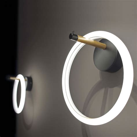 Applique A Led Ulaop Un Anello Nero Lampade It