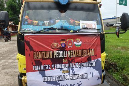 Polda Kalteng Kirimkan 5 Truk Bansos Ke Majene