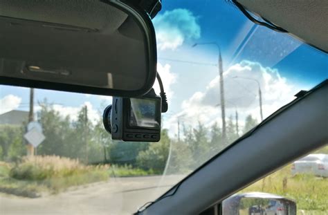 Обзор автомобильного видеорегистратора Carcam R2