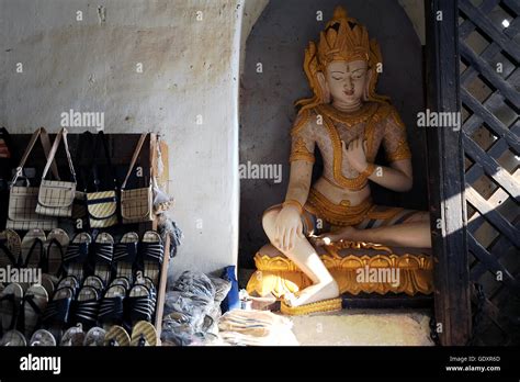 MYANMAR. Bagan. 2014. Ananda Temple Stock Photo - Alamy