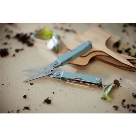 Multitool Leatherman Micra Arctic | SAVETHEDAY