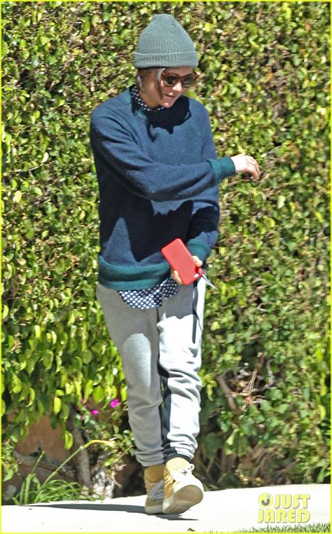 Ellen Page Says Coming Out Gay Gives Her More Fashion Freedom Photo 3343394 Ellen Page Photos