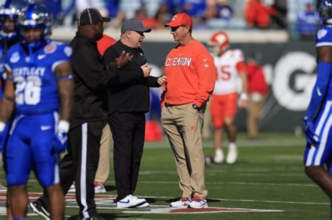 Video Kentucky Hc Mark Stoops Gator Bowl Postgame Catsillustrated