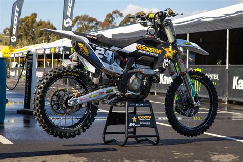 Inside Rj Hampshire S Factory Rockstar Husqvarna Fc Dirt Bike Magazine