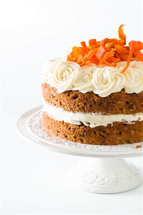 Decorating Carrot Cake