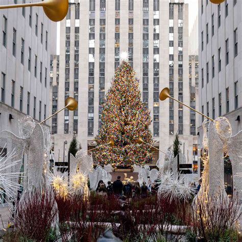 when is the lighting of the rockefeller tree 1