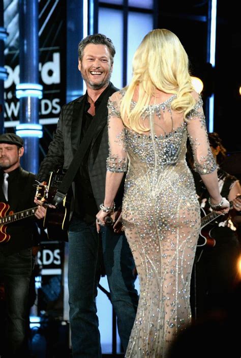 Gwen Stefani And Blake Shelton Take Their Love To The Billboard Music Awards The Huffington Post