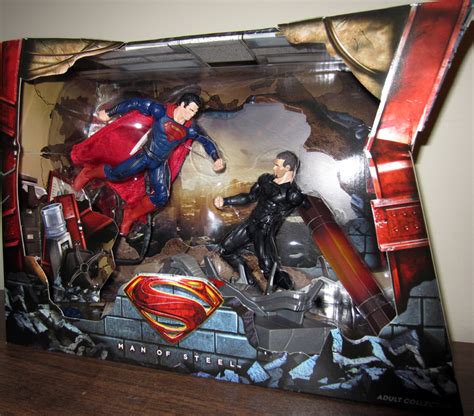 Superman vs General Zod Movie Masters action figures