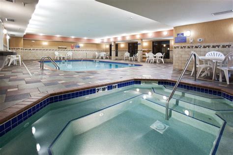 Holiday Inn Express Hotel & Suites Fort Collins in Fort Collins (CO ...