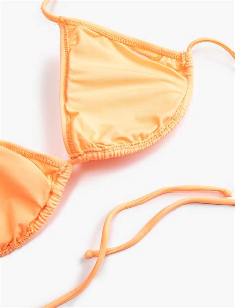 Kırmızı Kadın Üçgen Bikini Üstü Basic Kaplı Boyundan Bağlamalı 3SAK10048BM Koton