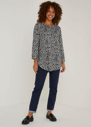 Jolie Dark Wash Relaxed Skinny Jeans Matalan