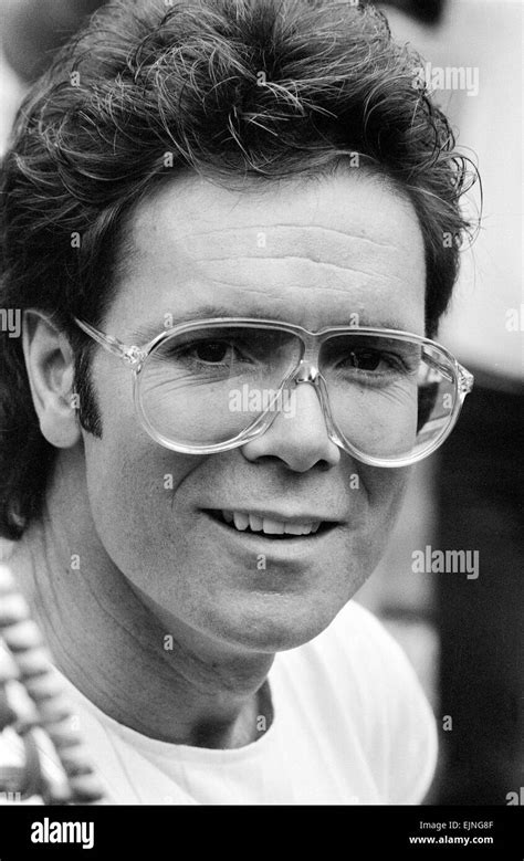 Cliff Richard 1983 Banque De Photographies Et Dimages à Haute Résolution Alamy