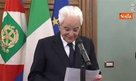 Mattarella Pace è fragile la barbarie della guerra non ha mai