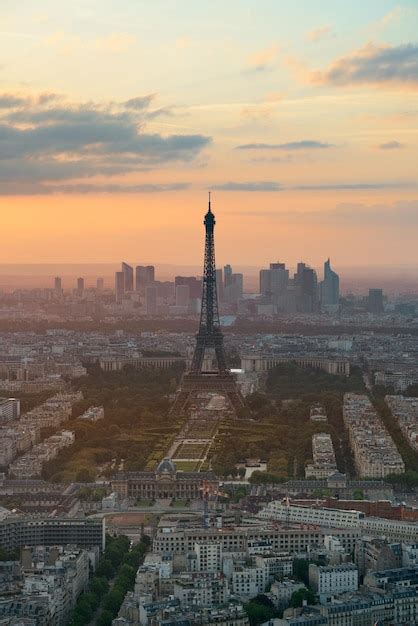 Vue Sur Le Toit De La Ville De Paris Avec La Tour Eiffel Au Coucher Du