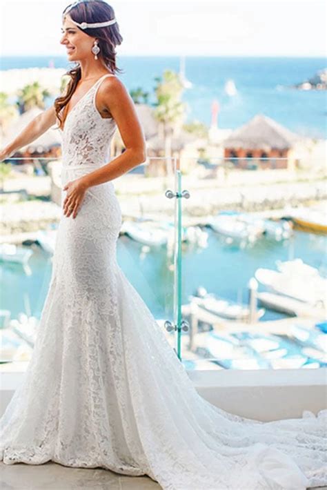 Romantic Mermaid Deep V Neck Sleeveless Lace Wedding Dresses With Trai