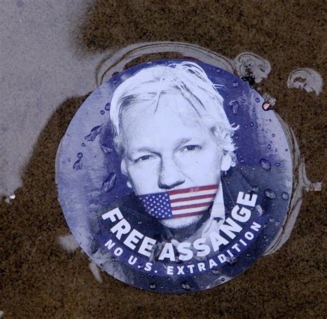 Julian Assange Als Der Richter Nach Todesstrafe Fragt Geht Ein Raunen