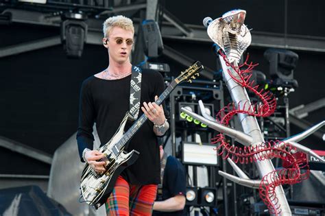 Machine Gun Kelly Net Worth 2022 How Rich Is He Latest Update