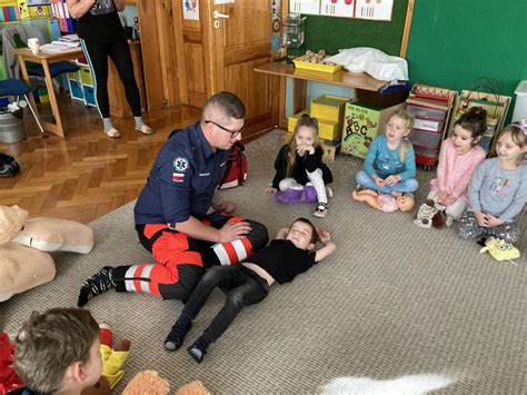 Spotkanie z ratownikiem medycznym Przedszkole Prywatne Toruń Toruń