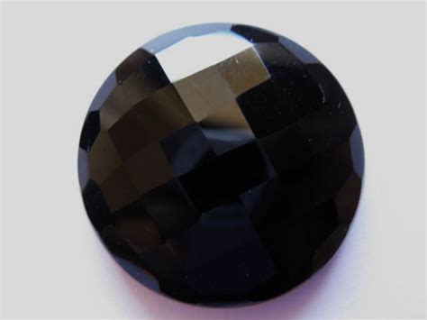 Onyx Stone: History, Meanings, Properties & More