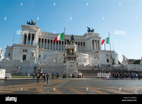 Monumento A Vittorio Emanuele II El Altar De La Patria Roma Italia