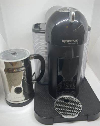 Nespresso VertuoLine Countertop Coffee Machine Type GCA1 With Milk