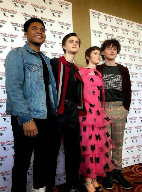 Jaeden Martell Wyatt Oleff Sophia Lillis And Chosen Jacobs It Movie Cast Dr Shows Movie