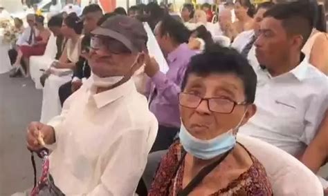 Piura Pareja De Abuelos Se Casan Despu S De A Os En Matrimonio