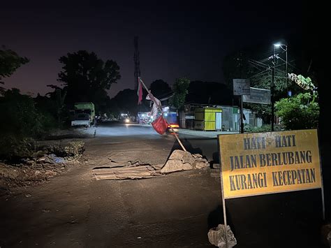 Kerap Picu Kecelakaan Jalan Berlubang Di Poros Tonasa Biringkassi